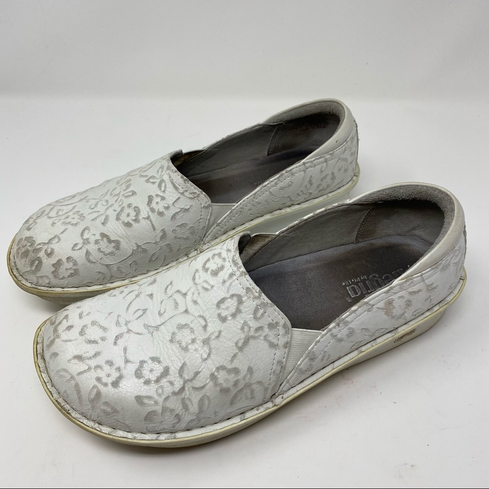 Alegria Clogs